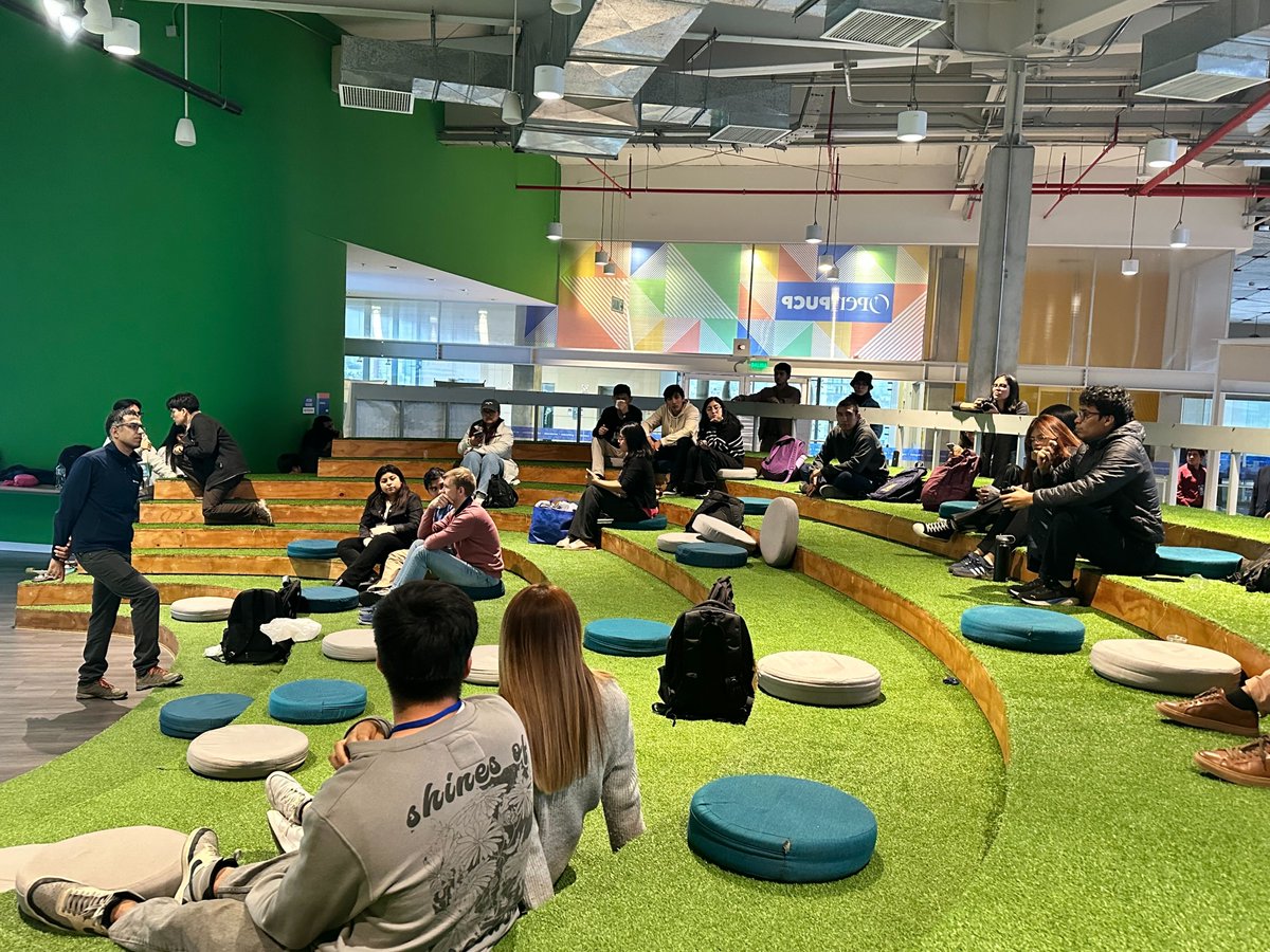 Whitestack's tweet image. El pasado sábado 31 de mayo, en Telecom Voices 2025 organizado por @IEEEorg  Gianpietro Lavado (cofundador de Whitestack y Aquí Suena Perú), inspiró al público con su charla:

🗣️&quot;Del Cloud a la Música: Tecnología Abierta y Conectividad&quot;