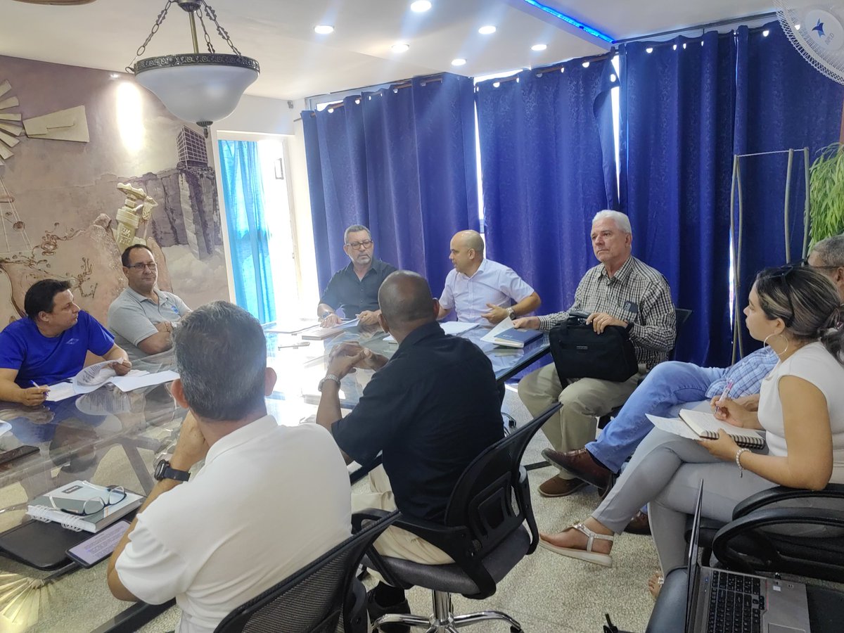 AntonioRdguezR's tweet photo. En la Reunión Ordinaria del Comité de Evaluación de Inversiones del #INRH, dónde se evaluó: La infraestructura de abasto de agua potable a la Cayeria Norte de Ciego de Ávila, Indicaciones de las #ESIH para mejoras del proceso inversionista y modificaciones de Planes #INRHCuba https://t.co/6UgbbpAkoY