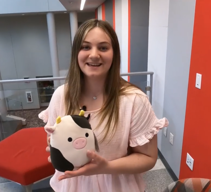 M Health Fairview Pediatrics (@mhfvpediatrics) on Twitter photo While Annika Olson was battling a tumor, a donated Squishmallow toy brought her joy. Now, the <a href="/bsmredknights/">Benilde-St. Margaret's</a> student is spreading that same joy to other young patients at M Health Fairview Masonic Children’s Hospital. Watch more on @Kare11. 🧸 mhfv.care/4n2R6AL While Annika Olson was battling a tumor, a donated Squishmallow toy brought her joy. Now, the <a href="/bsmredknights/">Benilde-St. Margaret's</a> student is spreading that same joy to other young patients at M Health Fairview Masonic Children’s Hospital. Watch more on @Kare11. 🧸 mhfv.care/4n2R6AL