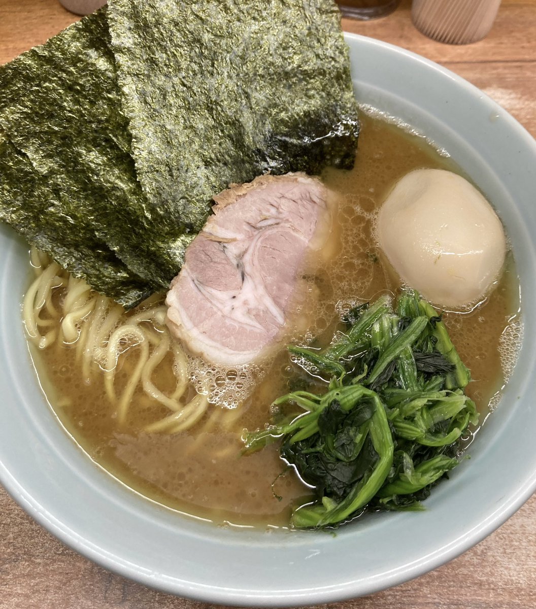 inUSA95101058's tweet photo. 横浜ラーメン武蔵家 志木店🍜

ラーメン並に味玉🥚トッピングです❣️

#ラーメン #武蔵家 https://t.co/WpU0ZPjkX6