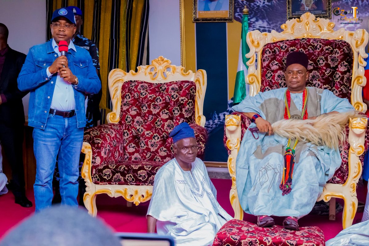 ododomediacentr's tweet image. News Flash: Governor Ododo Falgs off Construction and Rehabilitation of 7.2km Idah Township Roads. 

#OdodoIsWorking #LeadershipByExample #peopleorientedpolicies