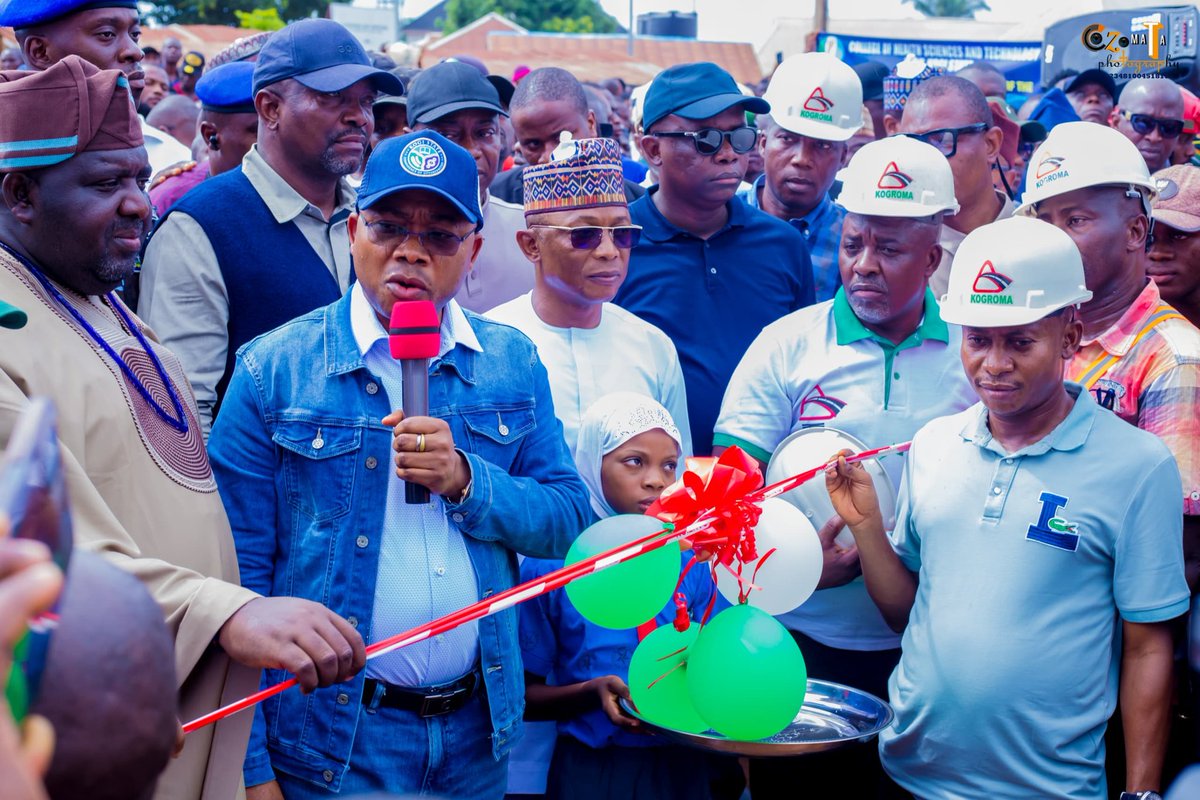 ododomediacentr's tweet image. News Flash: Governor Ododo Falgs off Construction and Rehabilitation of 7.2km Idah Township Roads. 

#OdodoIsWorking #LeadershipByExample #peopleorientedpolicies