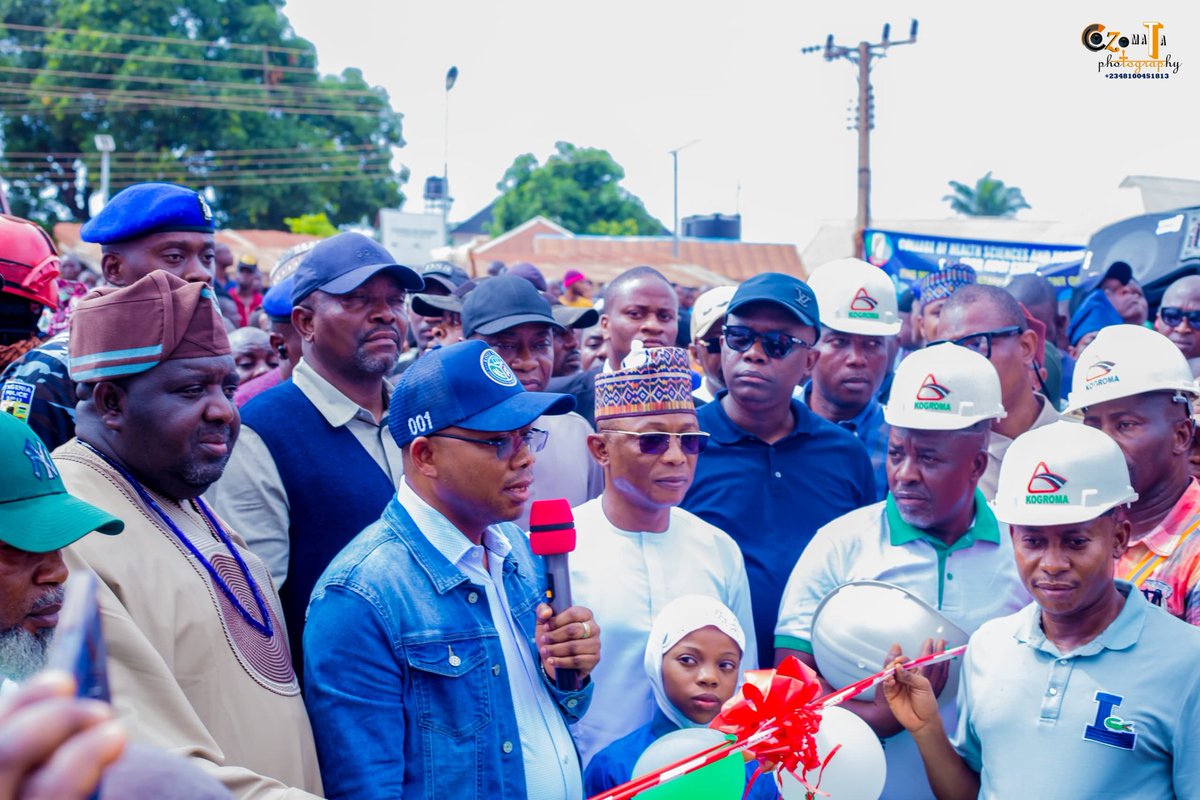 ododomediacentr's tweet image. News Flash: Governor Ododo Falgs off Construction and Rehabilitation of 7.2km Idah Township Roads. 

#OdodoIsWorking #LeadershipByExample #peopleorientedpolicies