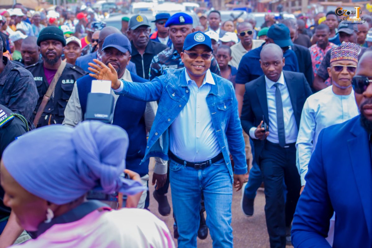 ododomediacentr's tweet image. News Flash: Governor Ododo Falgs off Construction and Rehabilitation of 7.2km Idah Township Roads. 

#OdodoIsWorking #LeadershipByExample #peopleorientedpolicies