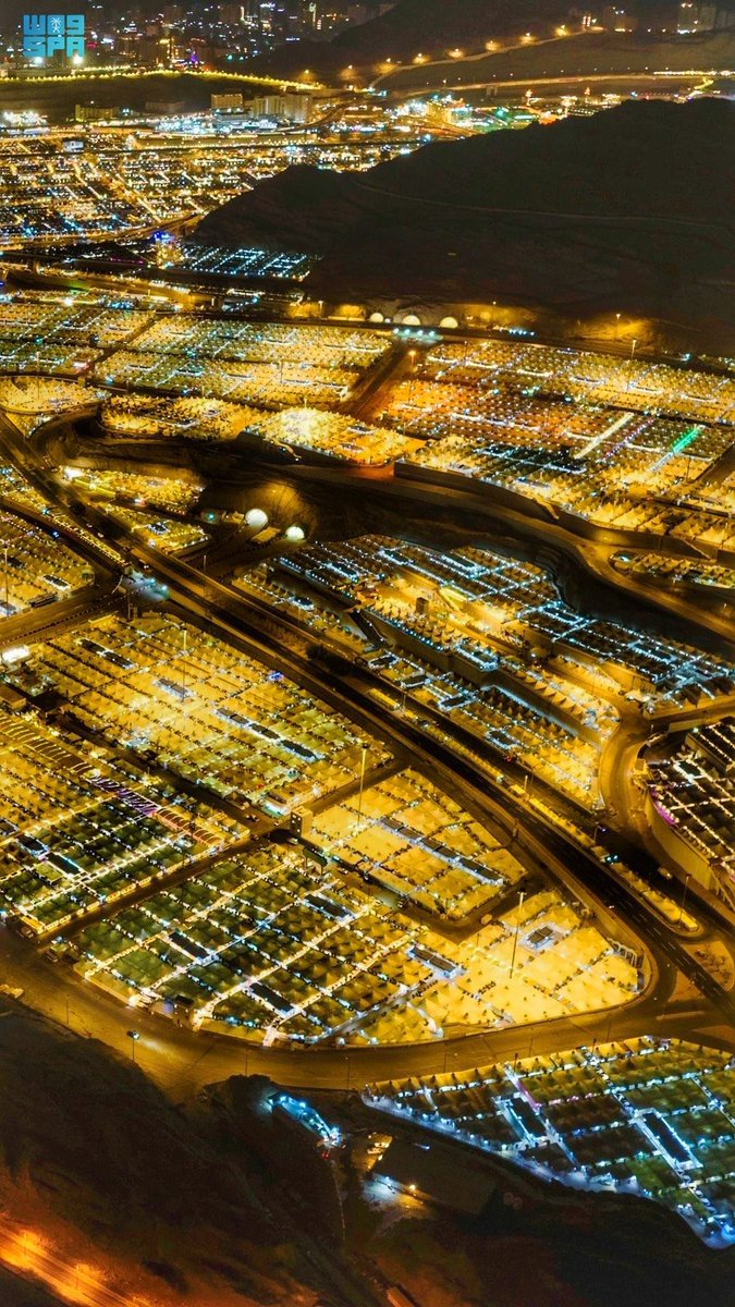 badratkhaier's tweet photo. مشعر منى يستعد لاستقبال حجاج بيت الله الحرام لقضاء يوم التروية قبل الصعود لعرفات بعد غروب شمس الغد
اللهمّ يسر للحجاج حجهم و نُسكهم، وتقبل دعواتهم، وبارك أوقاتهم، واجعلهم في حفظك ورعايتك.🕋🤲🏻
#عشر_ذو_الحجة 
 #يوم_الترويه #يوم_عرفة https://t.co/9ScOkxVLzt