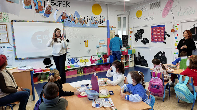 María Eugenia Pérez. (@mariafotografa7) on Twitter photo #RecomiendoLeer esta formación práctica en centro, sobre #docenciacompartida realizada en el <a href="/CEIPJuanPasqua/">CEIP Juan Pasquau</a> de #ubeda. <a href="/cepdeubeda/">CEP de Úbeda</a> mavensol.blogspot.com/2025/06/docenc… <a href="/Yanoteajunt0/">Yanoteajunto</a> <a href="/tolobv/">Tolo Berrocal</a> <a href="/QuererlaCrearla/">Quererla es crearla</a> <a href="/NovoaCris/">Cris Nóvoa</a> <a href="/mabelvillaescus/">mábel villaescusa</a> <a href="/lolapevida/">dolorespevida</a> #RecomiendoLeer esta formación práctica en centro, sobre #docenciacompartida realizada en el <a href="/CEIPJuanPasqua/">CEIP Juan Pasquau</a> de #ubeda. <a href="/cepdeubeda/">CEP de Úbeda</a> mavensol.blogspot.com/2025/06/docenc… <a href="/Yanoteajunt0/">Yanoteajunto</a> <a href="/tolobv/">Tolo Berrocal</a> <a href="/QuererlaCrearla/">Quererla es crearla</a> <a href="/NovoaCris/">Cris Nóvoa</a> <a href="/mabelvillaescus/">mábel villaescusa</a> <a href="/lolapevida/">dolorespevida</a>
