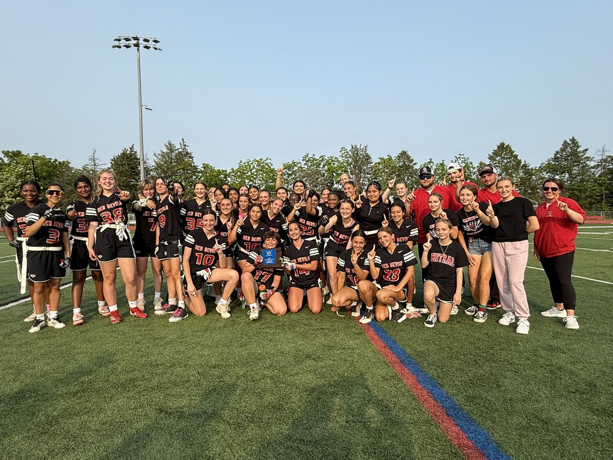 SBassin_Sports's tweet photo. YOUR 2025 BIG CENTRAL CONFERENCE CHAMPIONS: The Hunterdon Central girls flag football team! CC: @HCRHSAthletics #flagfootball 🏈 https://t.co/cDJv6K3QVB
