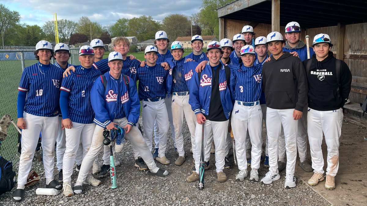 Season ends with a loss in the A1 Semifinal. We finish the season 11-8. 
Thank you to the team and our 5 seniors: Alex Balfoort, Cam Kolt, Zach Kulpa, Theo Widenor, Atticus York.