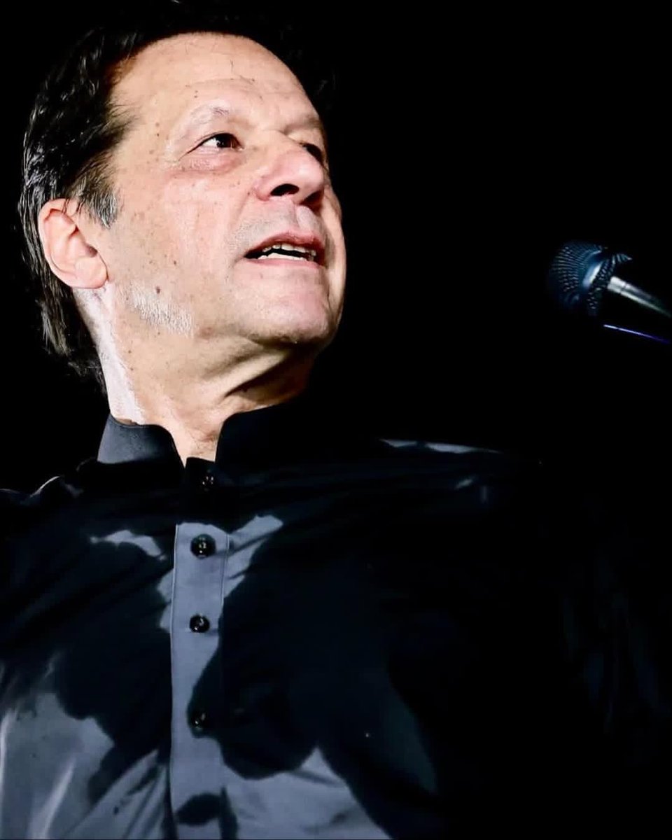 میرے مرشد کی آج قیدِ تنہائی میں 669ویں رات گزر رہی ہے

(میری اس ٹویٹ میں خان صاحب کے لیے دعا لکھی ہوتی ہے)

هَلْ جَزَآءُ الْاِحْسَانِ اِلَّا الْاِحْسَانُ
نیکی کا بدلہ نیکی ہی ہے۔

آج ہمارے مرشد کی ایک اور قیمتی رات پابند سلاسل میں اڈیالہ جیل کی سلاخوں کے پیچھے گزر رہی ہے

ہمیں