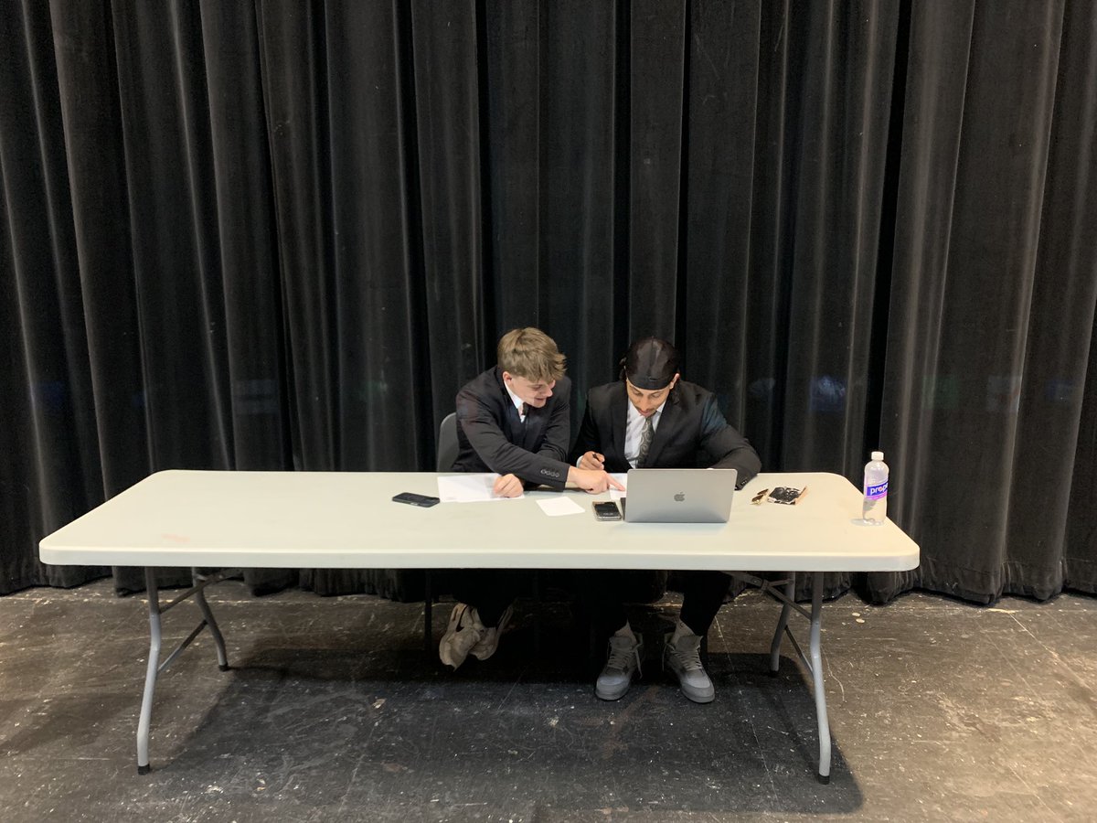 The 2025 UNcommon Football Draft is underway! Team Blevins is on the clock! #UNcommon