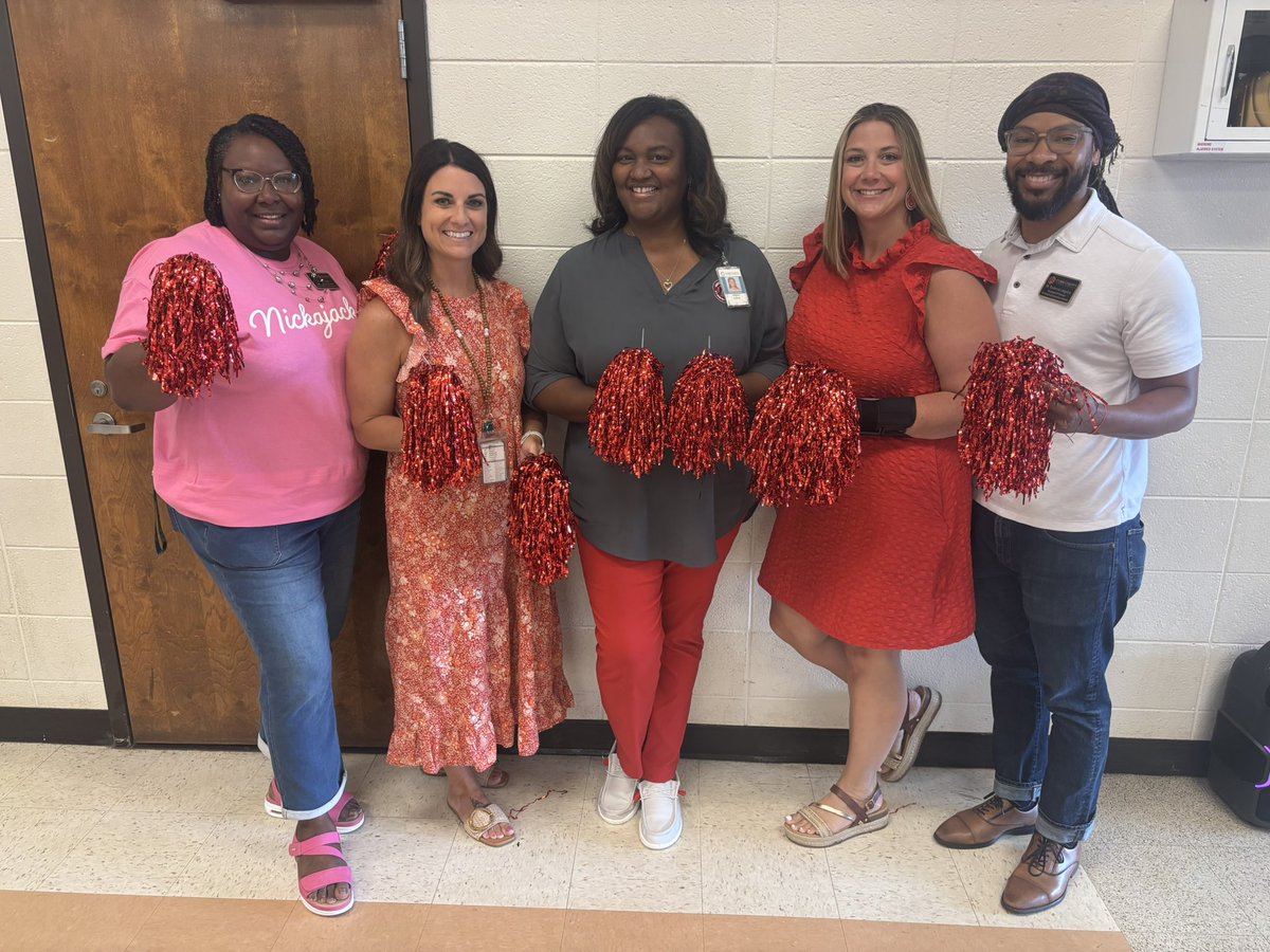 Had a great morning welcoming our Summer Learning Quest scholars this morning! Missed seeing those sweet faces! #SLQ #Nickajack #Admin #lovetoleadhere