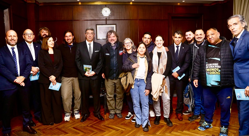 La Corte, Casación y la Fundación Hogares de Cristo firmaron un convenio para la reinserción social de personas en situación de vulnerabilidad o con consumos problemáticos. csjn.gov.ar/novedades/deta…