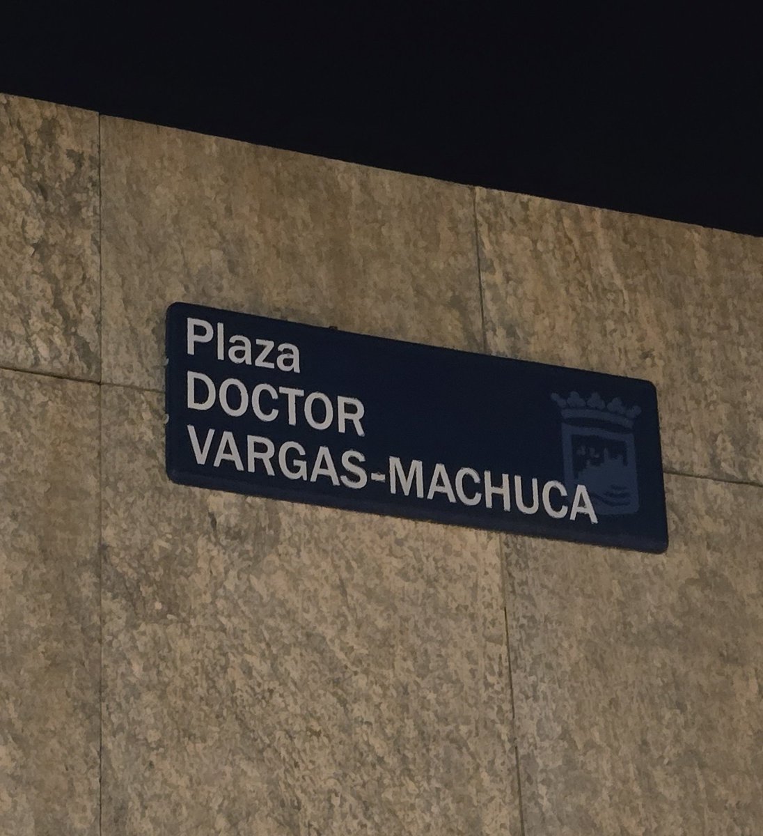 dluquem's tweet photo. Esta plaza va a mejor cada día... Y @malaga no hace nada por arreglar esto.

@BarriosMalaga @opiniondemalaga https://t.co/MzxvU0005H