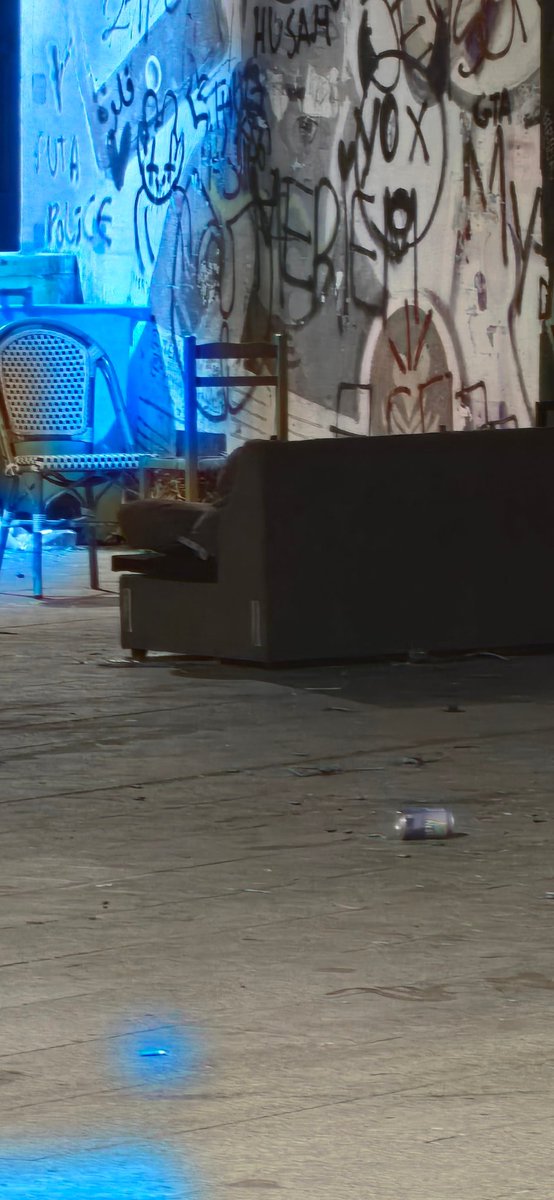 dluquem's tweet photo. Esta plaza va a mejor cada día... Y @malaga no hace nada por arreglar esto.

@BarriosMalaga @opiniondemalaga https://t.co/MzxvU0005H