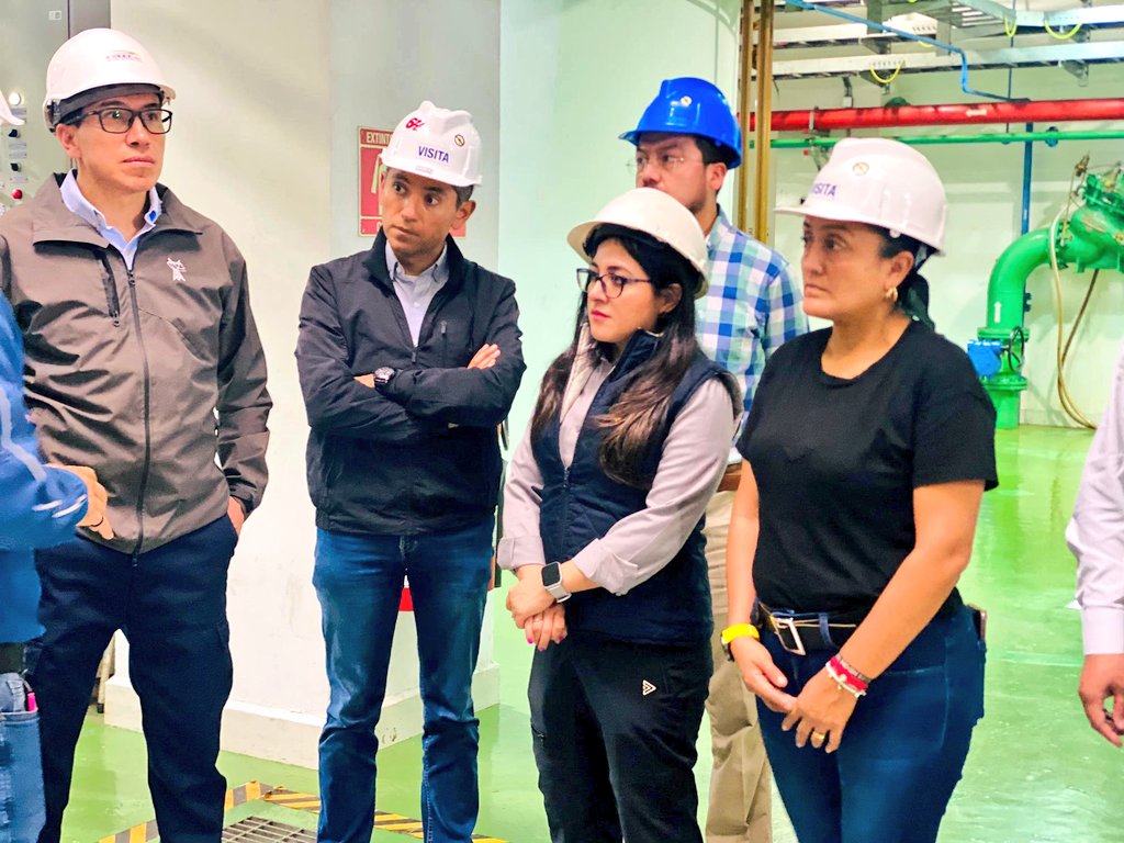 CELEC_EP_GENSUR's tweet photo. Rommel Aguilar, director de @ARCONEL_Ec; Marco Toledo, @elecaustro e Ivonne Panchi, gobernadora de Zamora Ch., recorrieron la central hidroeléctrica Delsitanisagua, de 180 MW, que retornó a operación comercial, tras el mantenimiento mayor. 
#ElNuevoEcuador https://t.co/cuq7JQk6bW