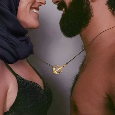 مجتمع واحد 
الاختلافات الثقافية في المجتمع تعكس التنوع في القيم والعادات والمعتقدات والممارسات، وتولد أفكارًا جديدة وطرقًا مختلفة للتواصل الفعال باحترام
هذا التنوع يمكن أن يكون مصدرًا للإثراء والتعلم ويمكن أن يساهم في بناء مجتمعات أكثر شمولاً وتفاهمًا