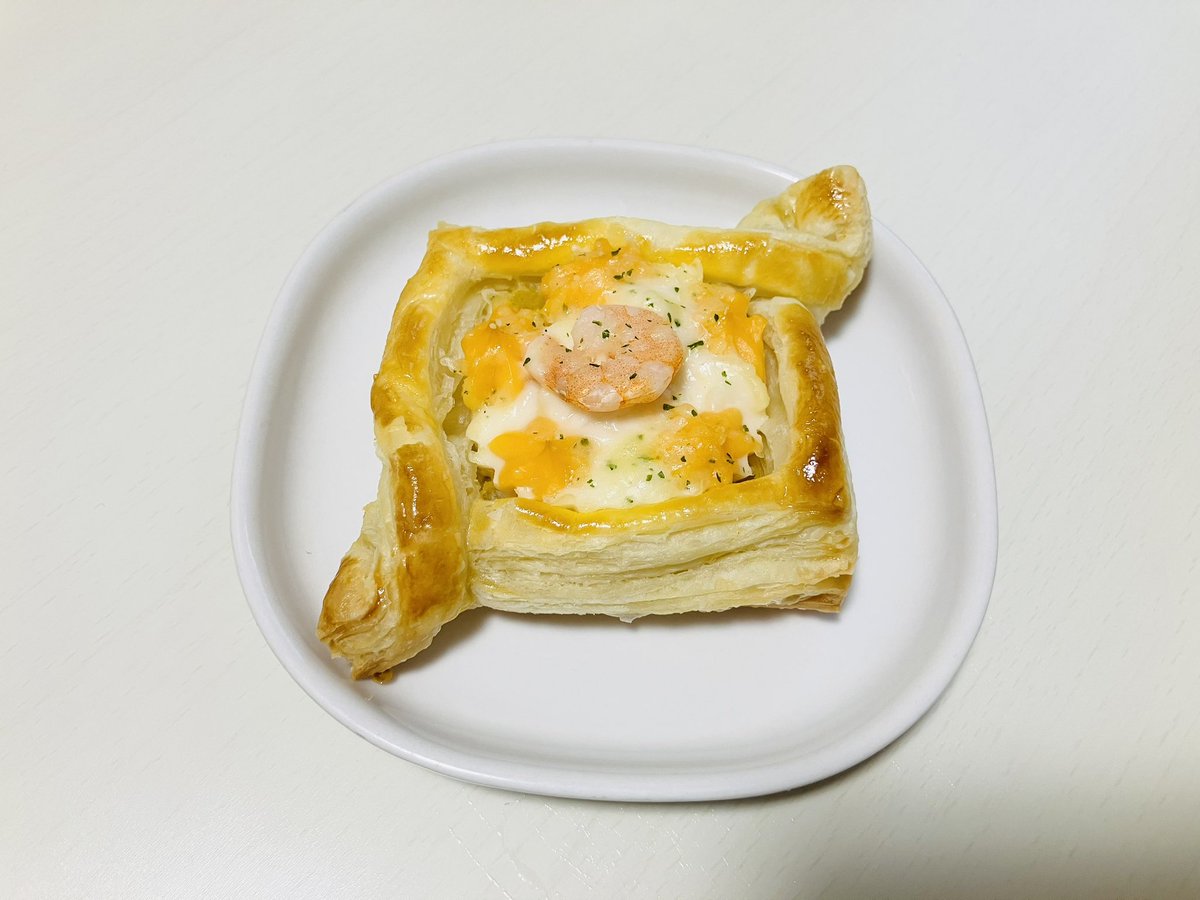 punimaamu's tweet photo. 冷凍パイシートと冷凍グラタンのパイめっちゃくちゃうまかったよ…料理メディアNadiaというサイトに載ってる冷凍王子・西川剛史さんという方のレシピだよ！教えてくれたフォロワーさんに感謝🤩🩷 https://t.co/g8nz0xDseP