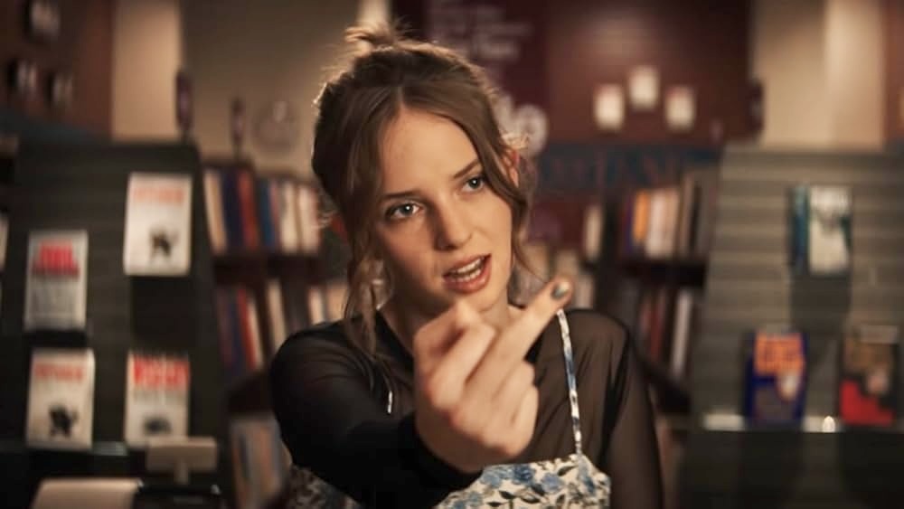 EugWSerra's tweet photo. Happy birthday to Maya Hawke! #MayaHawke #StrangerThings #FearStreetPartOne1994 https://t.co/NgeIH4DGkc