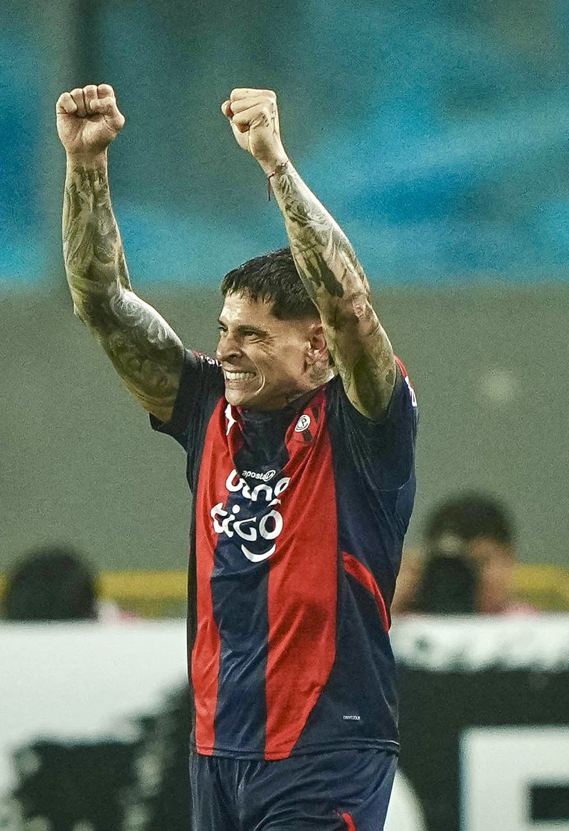 ExpeTatengue's tweet photo. #Unión busca cerrar a Juan Iturbe #CerroPorteño y Emiliano Amor #ColoColo de cara al Clausura. https://t.co/rw5l1IzjVU
