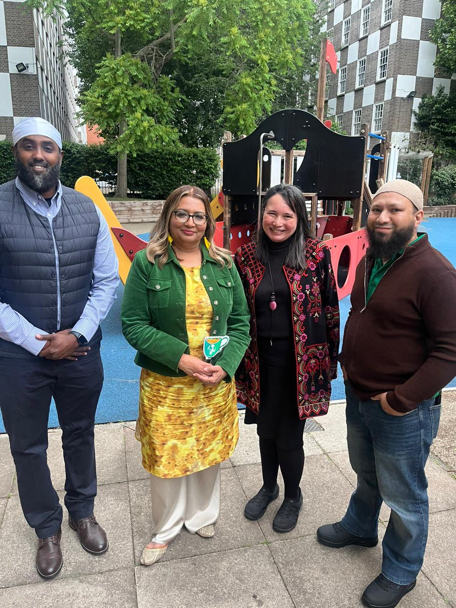 Muslim Greens (@muslim_greens) on Twitter photo Muslim Greens met up with remarkable Australian Green Senator <a href="/MehreenFaruqi/">Mehreen Faruqi</a>. What an honour π Muslim Greens met up with remarkable Australian Green Senator <a href="/MehreenFaruqi/">Mehreen Faruqi</a>. What an honour π