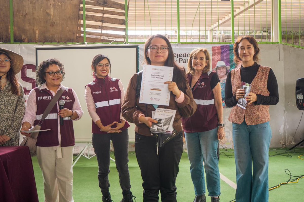 Javier Hidalgo (@javier_hidalgo) on Twitter photo La fuerza de PILARES está en las comunidades y nos sumamos a la <a href="/mujeresgobmx/">Secretaría de las Mujeres</a> para convocar a mujeres en territorio que inciden para transformar comunidades
Acércate a <a href="/CdmxPilares/">PILARES CDMX</a> y regístrate a la comunidad de mujeres Tejedoras de la Patria La fuerza de PILARES está en las comunidades y nos sumamos a la <a href="/mujeresgobmx/">Secretaría de las Mujeres</a> para convocar a mujeres en territorio que inciden para transformar comunidades
Acércate a <a href="/CdmxPilares/">PILARES CDMX</a> y regístrate a la comunidad de mujeres Tejedoras de la Patria
