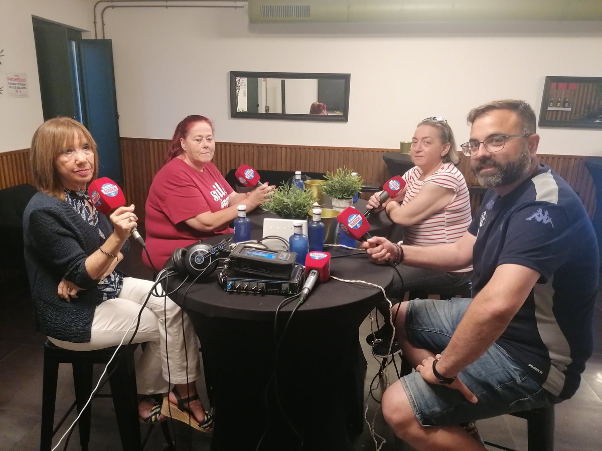 MARCA VALLADOLID (@marcavalladolid) on Twitter photo 🔊 Disponible en PODCAST nuestra #TertuliaOlibher <a href="/fdprvalladolid/">Federación de Peñas del Real Valladolid</a> de hoy con <a href="/jesus_pucela/">Jesús Pérez Baraja</a> y peñistas del <a href="/realvalladolid/">Real Valladolid C.F.</a> desde <a href="/Olibher1965/">Aceitunas Olibher</a> Plaza Mayor ⚽🫒
💜 Visita de <a href="/BarajaPena/">Peña Javier Baraja 8</a>
▶ivoox.com/03-06-2025-ter… 🔊 Disponible en PODCAST nuestra #TertuliaOlibher <a href="/fdprvalladolid/">Federación de Peñas del Real Valladolid</a> de hoy con <a href="/jesus_pucela/">Jesús Pérez Baraja</a> y peñistas del <a href="/realvalladolid/">Real Valladolid C.F.</a> desde <a href="/Olibher1965/">Aceitunas Olibher</a> Plaza Mayor ⚽🫒
💜 Visita de <a href="/BarajaPena/">Peña Javier Baraja 8</a>
▶ivoox.com/03-06-2025-ter…