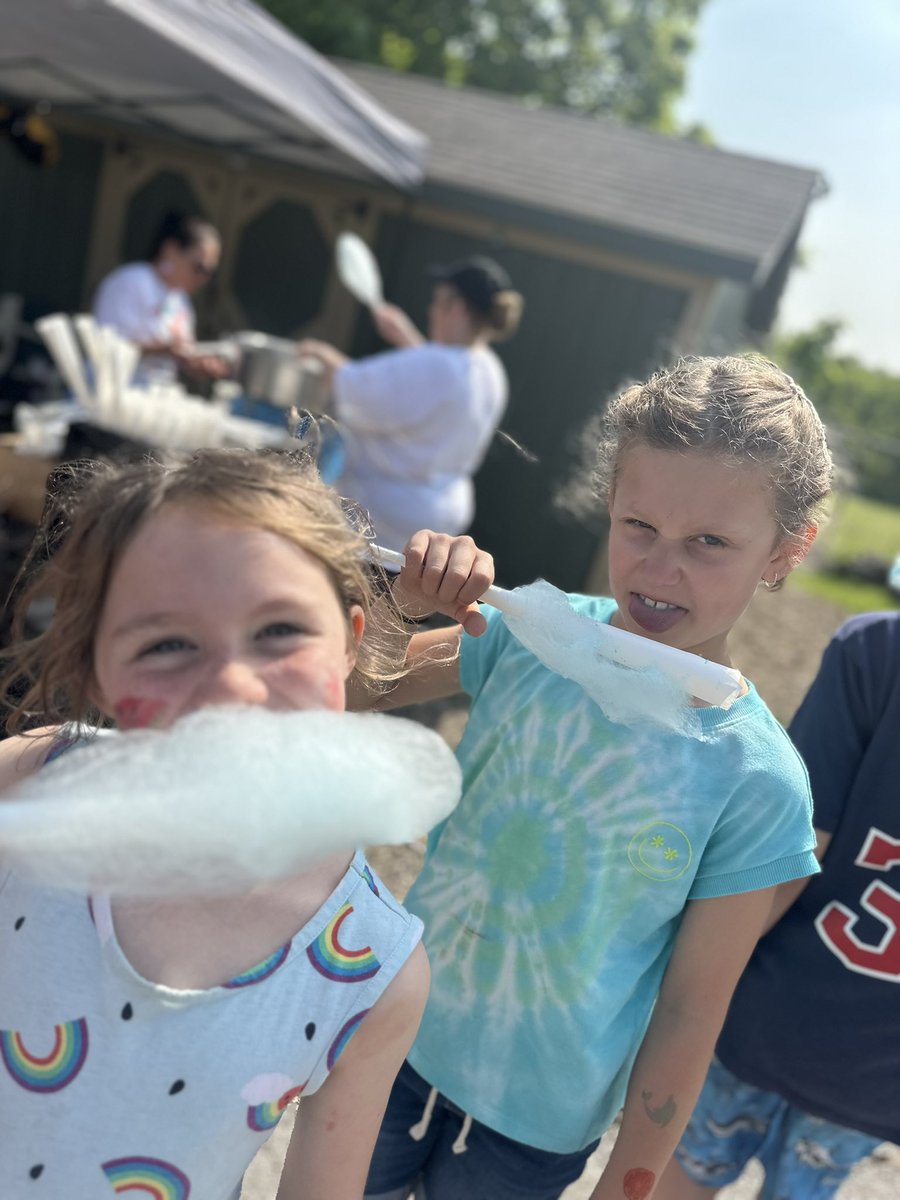 hive14bmsa's tweet photo. Field day fun! #ourbmsa https://t.co/jhm5IPMzK1