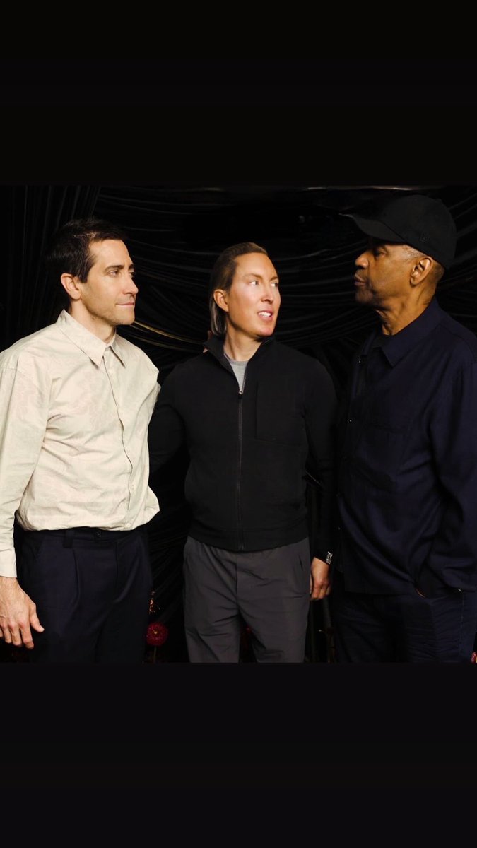 These two extraordinarily accomplished actors— <a href="/jakegyllenhaal/">Jake Gyllenhaal</a> and @denzelwashington.official —share more than just talent and accolades; they both have a deep commitment to giving back.

I’m incredibly grateful to them for inviting me to see Othello before its final performance