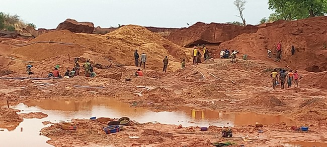 Malijetactu's tweet photo. Suspension de l’orpaillage au Mali : Une mesure estivale reconduite pour 2025 https://t.co/UhJr5trBLs’orpaillage-au-mali--une-mesure-estivale-recondui.html #malijet #Suspension #orpaillage #Mali #mesure #estivale #reconduite #société https://t.co/AcXKUZ8UYX