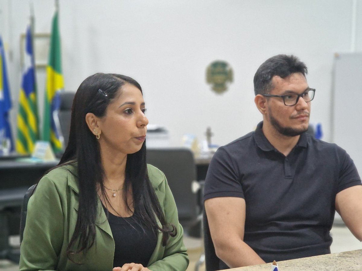 evandroalberto's tweet photo. Recebemos na UESPI a Vanessa Miranda, Program Officer da Fulbright Brasil, para fortalecer parcerias e ampliar as ações de internacionalização. 🇺🇸🌍 https://t.co/1yLxQii9NK