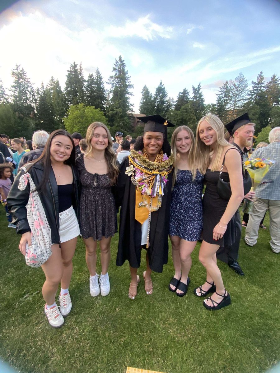 pluwbb's tweet photo. Congrats to our grads! π₯³ π We are proud to have seven wonderful, smart, inspiring women graduate this year. We will miss them dearly, but we couldnβt be more excited to see what their future holds for them! Send them off & wish them well, Luteville! ππ€ #attaway https://t.co/KuuUEoDGbP