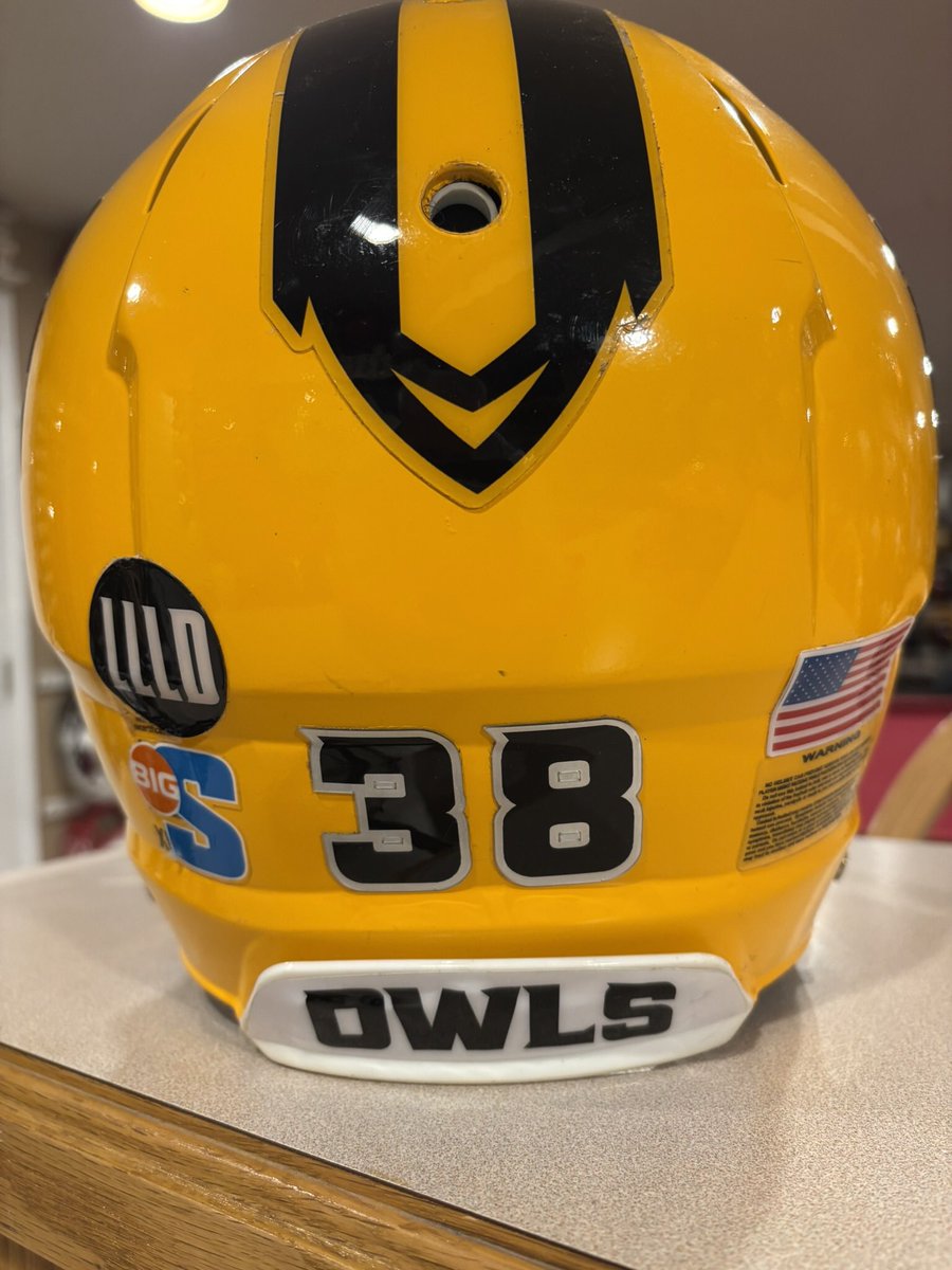 Jerry Quickel (@jerryquickel) on Twitter photo ‼️New Lid‼️Kennesaw State Owls! Thanks <a href="/kennesawstfb/">Kennesaw State Football</a> and <a href="/jacobadye/">Jacob Dye</a> for <a href="/FBSFootball/">College Football</a> lid #134 of 136! Only <a href="/GeorgiaStateFB/">GSU Football</a> and <a href="/GSAthletics_FB/">Georgia Southern Football</a> left to go! The Owls play in <a href="/ConferenceUSA/">Conference USA</a> and are coached by <a href="/CoachMack_KSU/">CoachMack_KSU</a> ! This is Helmet #617 overall! <a href="/raycerobins4/">Rayce Robins</a> is EQ KU guy! ‼️New Lid‼️Kennesaw State Owls! Thanks <a href="/kennesawstfb/">Kennesaw State Football</a> and <a href="/jacobadye/">Jacob Dye</a> for <a href="/FBSFootball/">College Football</a> lid #134 of 136! Only <a href="/GeorgiaStateFB/">GSU Football</a> and <a href="/GSAthletics_FB/">Georgia Southern Football</a> left to go! The Owls play in <a href="/ConferenceUSA/">Conference USA</a> and are coached by <a href="/CoachMack_KSU/">CoachMack_KSU</a> ! This is Helmet #617 overall! <a href="/raycerobins4/">Rayce Robins</a> is EQ KU guy!