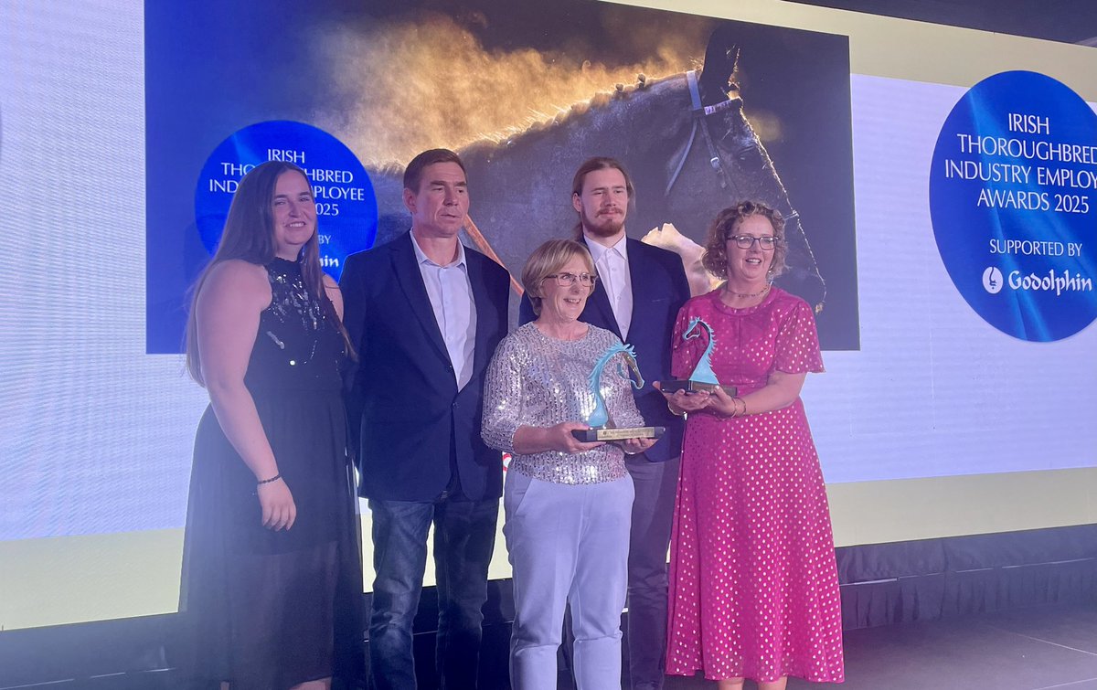 vikki_hancock's tweet photo. Amazing achievement and richly deserved - โจSiobhan Sheridanโจ receives the Godolphin Excellence Award - an amazing person and part of an amazing team at Olive OโConnor Bloodstock #TopClass #TopTeam #ThoroughbredAwards #StudStaff https://t.co/t9txe0P24C