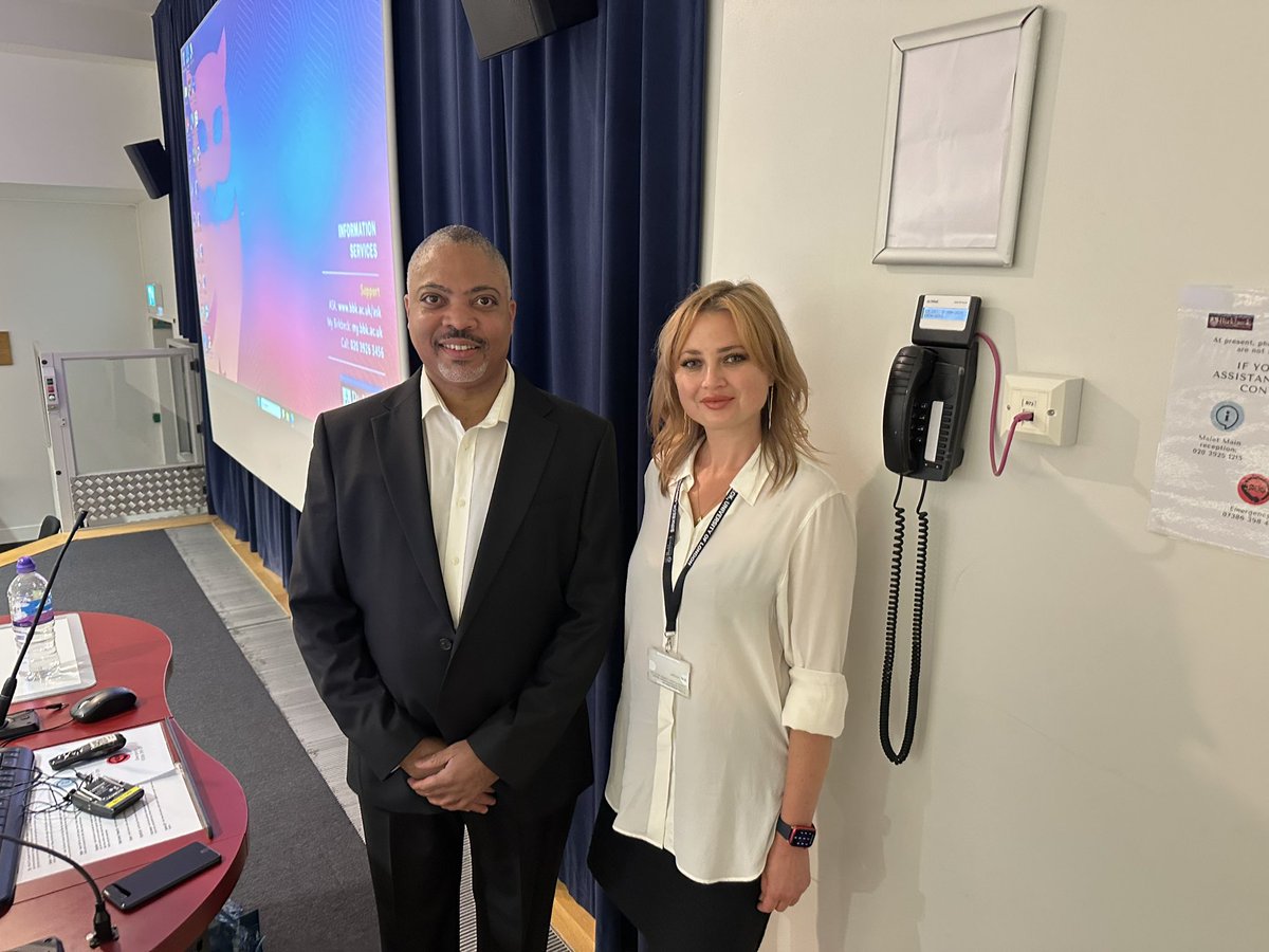 DorotaStyk's tweet photo. "Say: memory!" 😀 Prof. @EddyDavelaar Congratulations on your inaugural lecture! 👏@bbkpsychology https://t.co/Ezwq7UM4dR