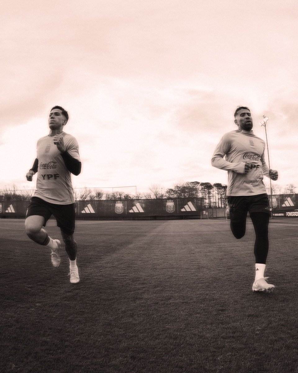 Nicolas Otamendi (@notamendi30) on Twitter photo 