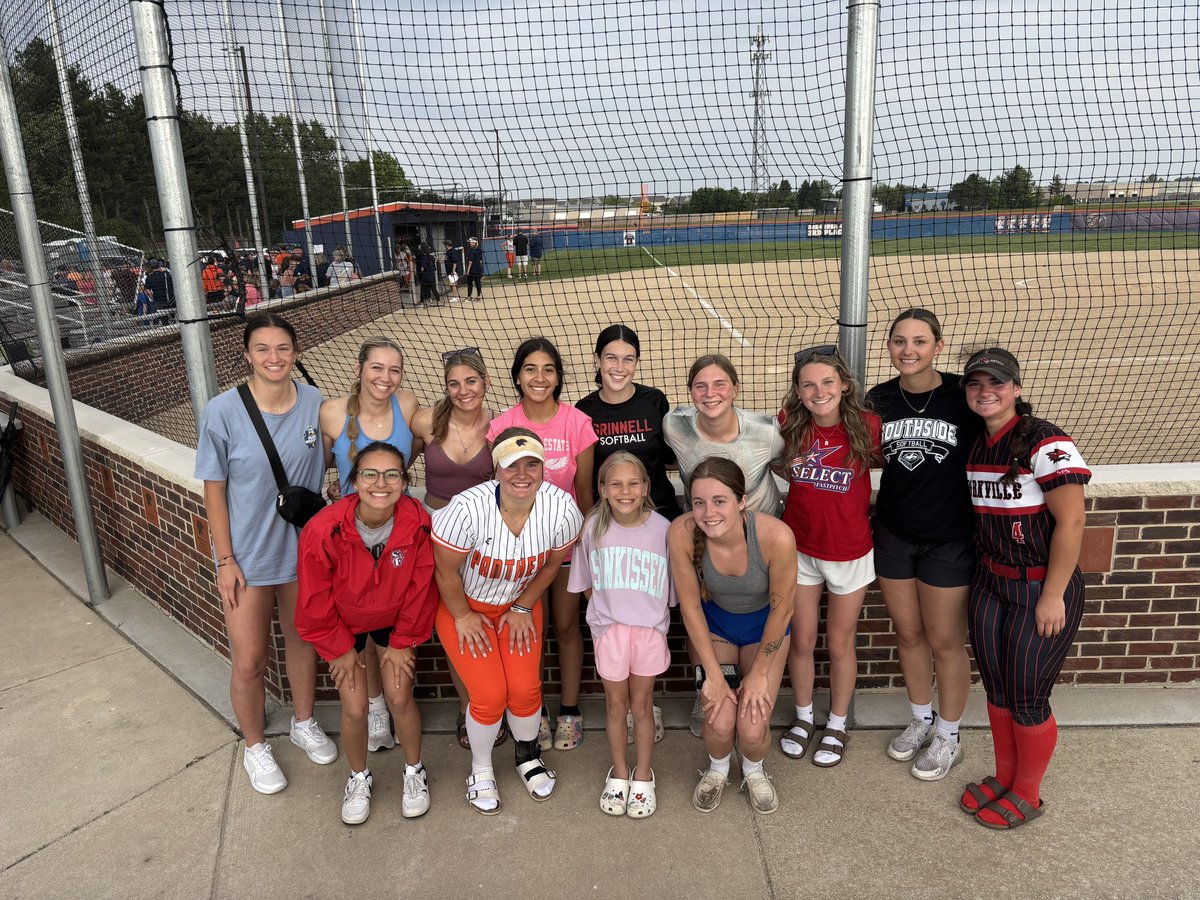 Select Fastpitch 16u - SS tweet media