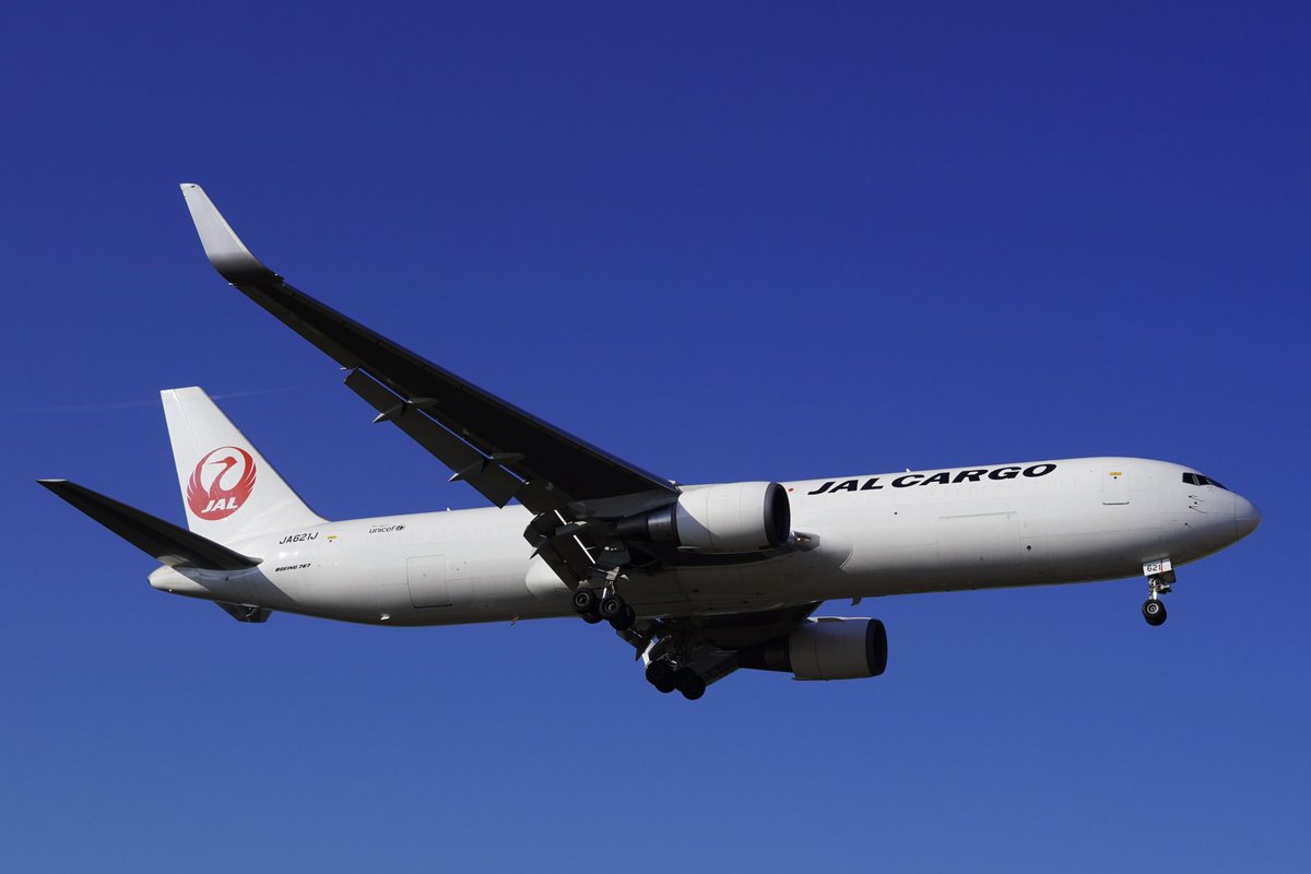 kiyoshi747's tweet photo. おはようございます♪
やっと晴れましたね☀️
でも暑くなりそう…
#JALCARGO #B767F https://t.co/ej1rO7Qxtm