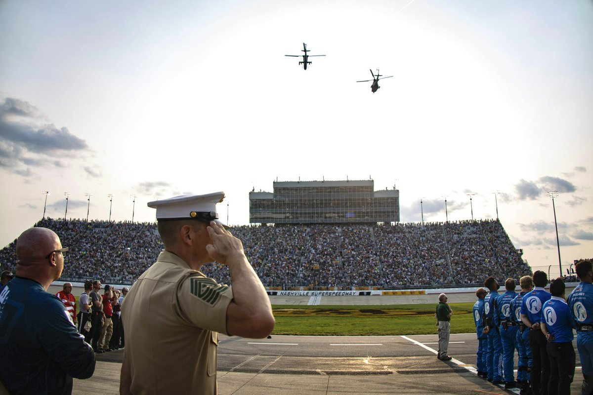 USMCSgtMaj's tweet image. What a fantastic experience to take part in #MarineWeekNashville, where the @USMC is showcasing 250 years of excellence, legacy, and tradition to the local #community.
#Marines250 #USMC250 #Nashville