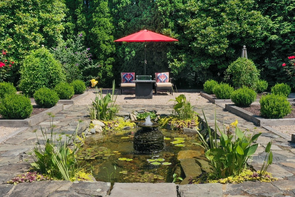 Eastover c.1902 | Historic Shingled Masterpiece

50 Eastover Road | Portsmouth, RI
6 Beds | 5.2 Baths | 6,815 Sq Ft.
$4,750,000 | Represented by Michelle Kirby 
bit.ly/3FEzjPi