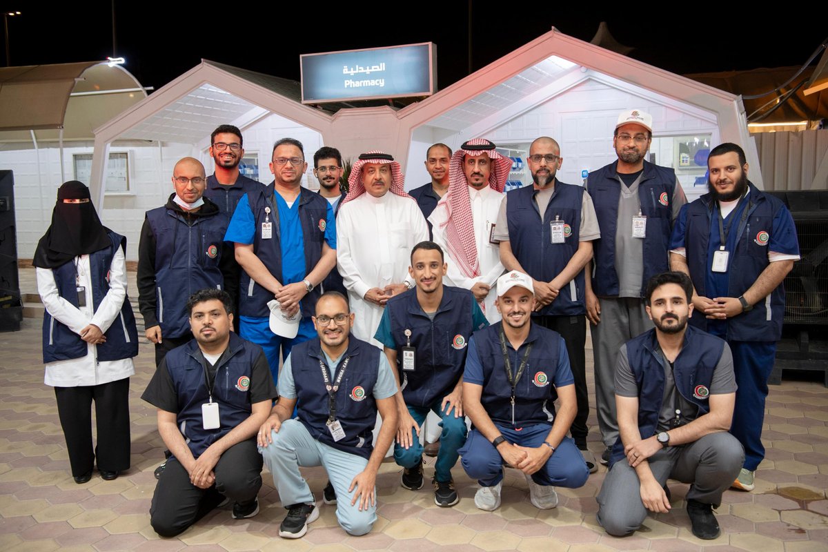 جانب من زيارة معالي المدير العام التنفيذي للشؤون الصحية بوزارة الحرس الوطني التفقدية لمركز الطوارئ والإجهاد الحراري وضربات الشمس في مشعر عرفات، ومستشفى الطوارئ في مشعر منى التابعين للشؤون الصحية بوزارة الحرس الوطني.

#MNGHA