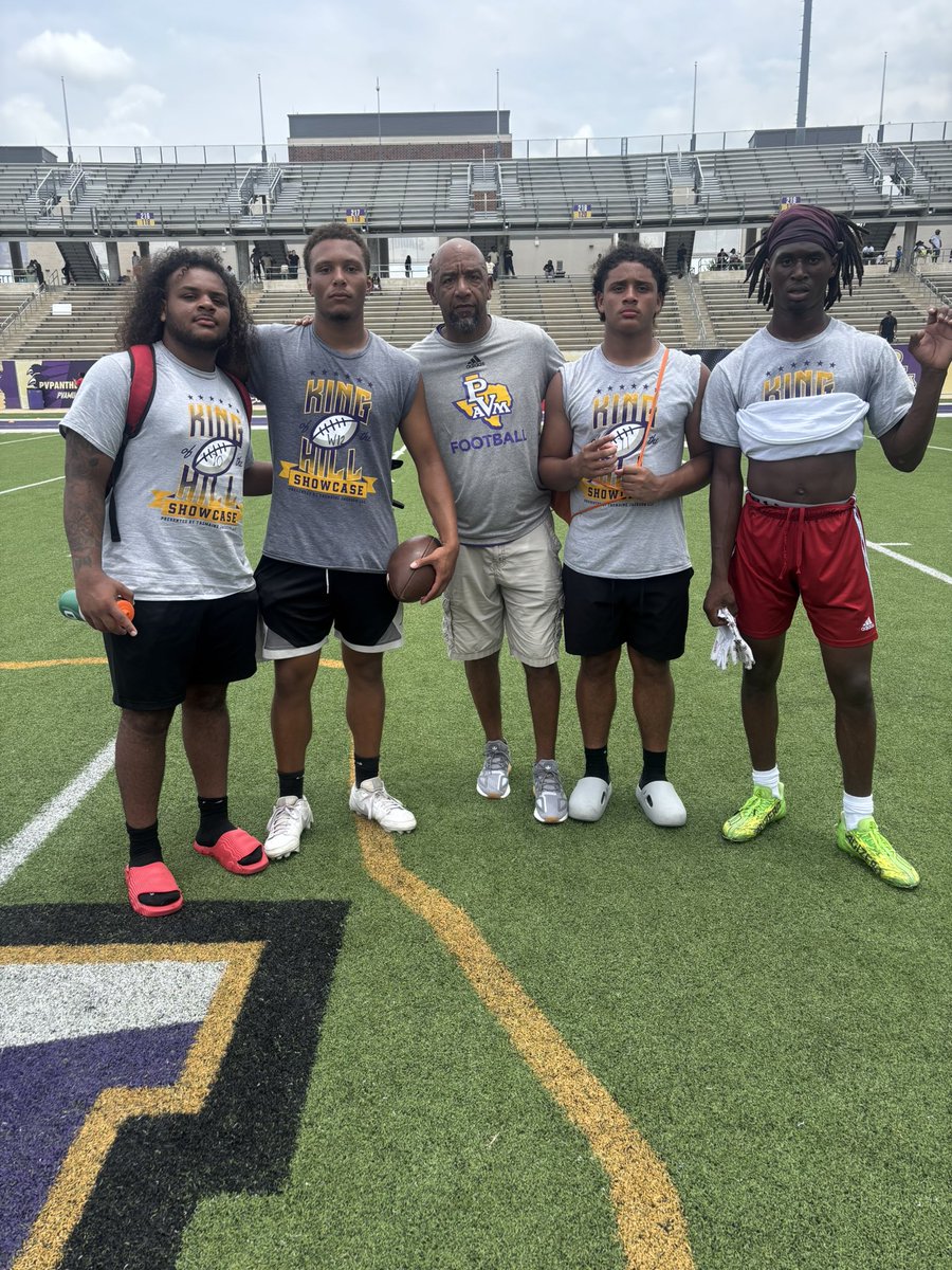Cpnorman409's tweet photo. Great catching up with my previous high school Football Coach @CoachColbert11 and watching him at his new role with @pvamufb_ 
@Giovanninorma13 @BmtUnitedFtbl 
@showtimeash3 
@deshotel_race 
🎥: https://t.co/o6WsGkHn8E https://t.co/kQcsYrkLcu
