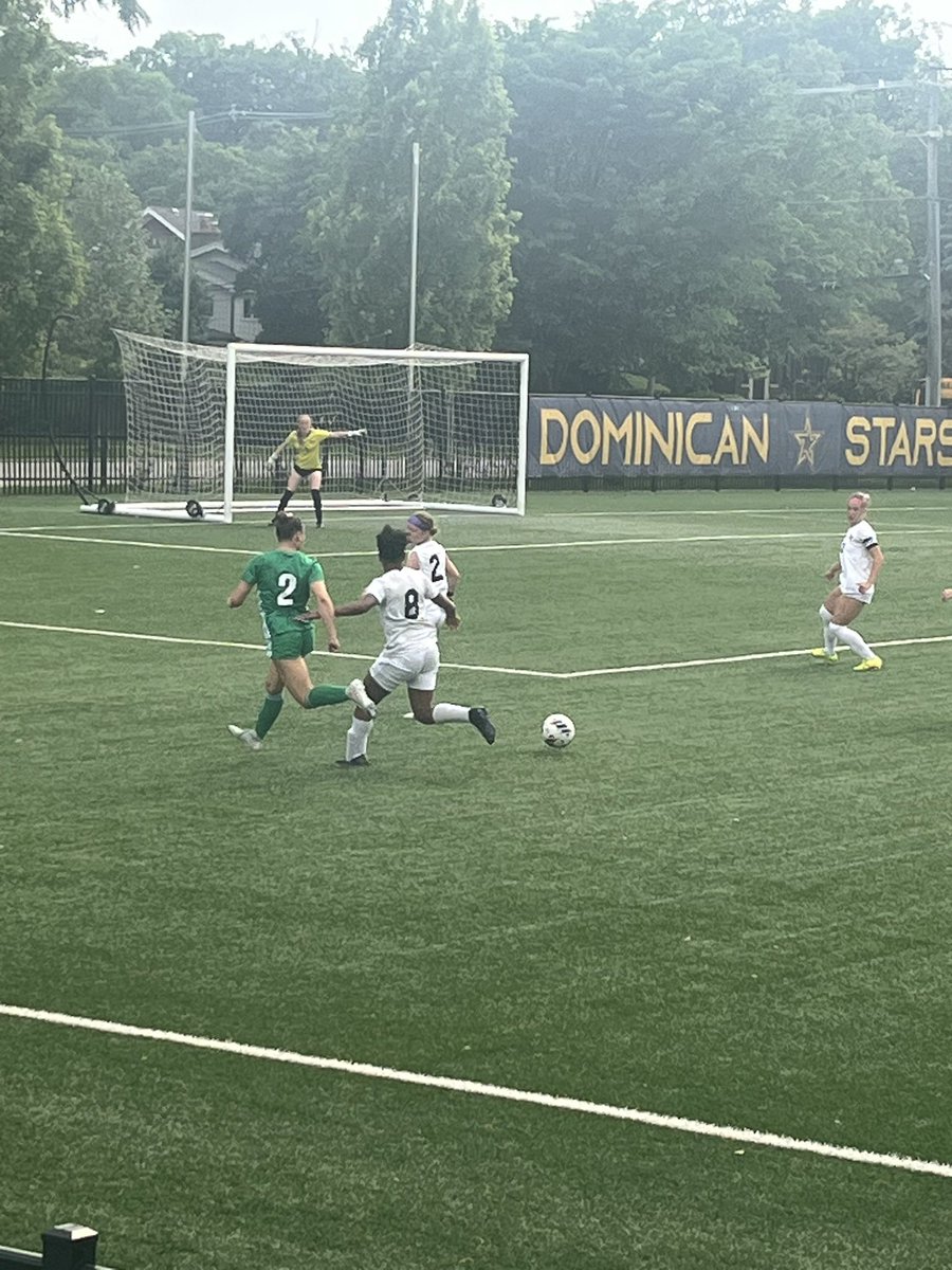 YorkAthletics's tweet image. Tough way to end it. York Girls Soccer falls to Lane Tech in PKs, 3-2. Proud of the fight, the heart, and the season these girls gave us. 💚⚽ #Dukes #YorkPride