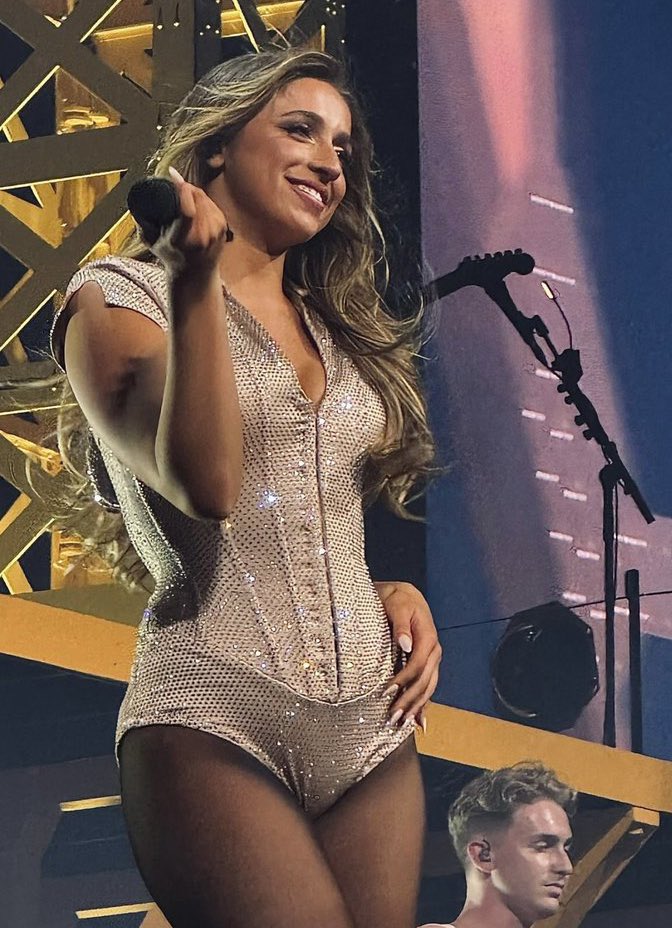 mermiamor's tweet photo. bodysuit season https://t.co/gNhM2WV15L