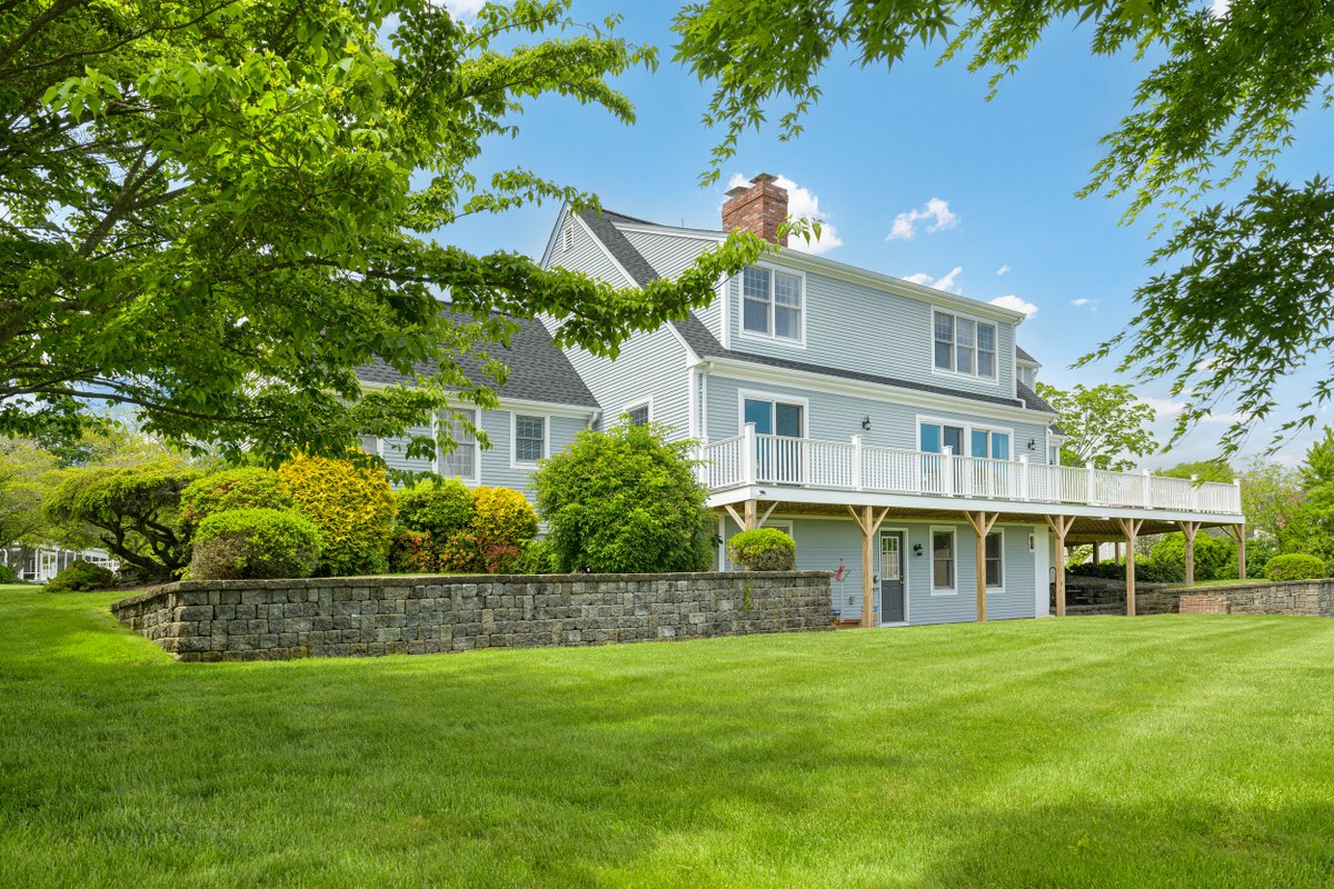 gustavewhite's tweet photo. Charming Cape with Water Views in Lawrence Farm
⁠
116 Gideon Lawton Lane | Portsmouth, RI⁠
4 Beds | 3.5 Baths | 3,716 Sq Ft.⁠
$1,525,000 | Represented by Dina Karousos &amp; Nicki Lucenti⁠
⁠ https://t.co/XI5NYZRR9H