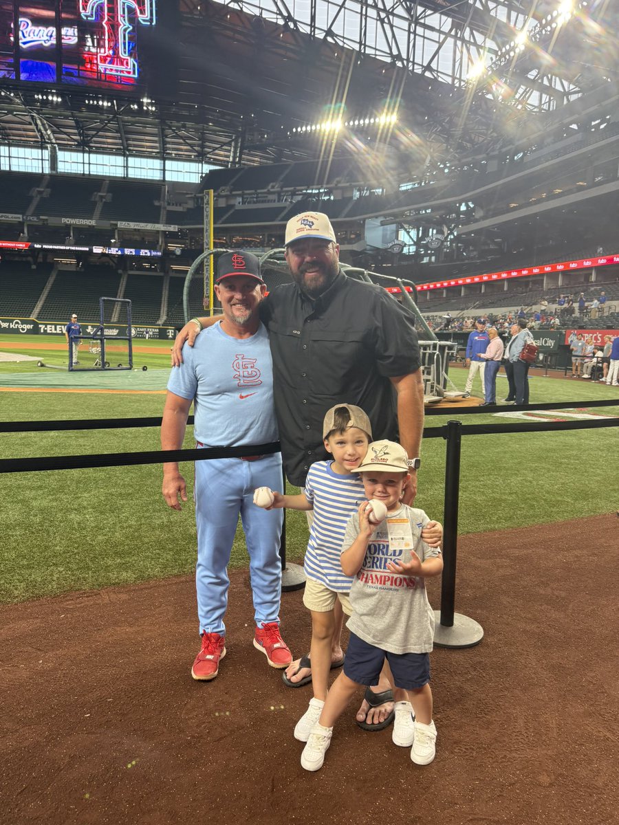 Clay Cox (@coachcox19) on Twitter photo BIG thanks to our guy <a href="/stubbyclapp/">Stubby Clapp</a>, former <a href="/PJCBaseball/">Dragon Baseball</a>, for always taking care of the family when he’s in town! Had a great time catching up this weekend as always!
#PJCbaseball #BuiltDifferent #MLBDrags BIG thanks to our guy <a href="/stubbyclapp/">Stubby Clapp</a>, former <a href="/PJCBaseball/">Dragon Baseball</a>, for always taking care of the family when he’s in town! Had a great time catching up this weekend as always!
#PJCbaseball #BuiltDifferent #MLBDrags