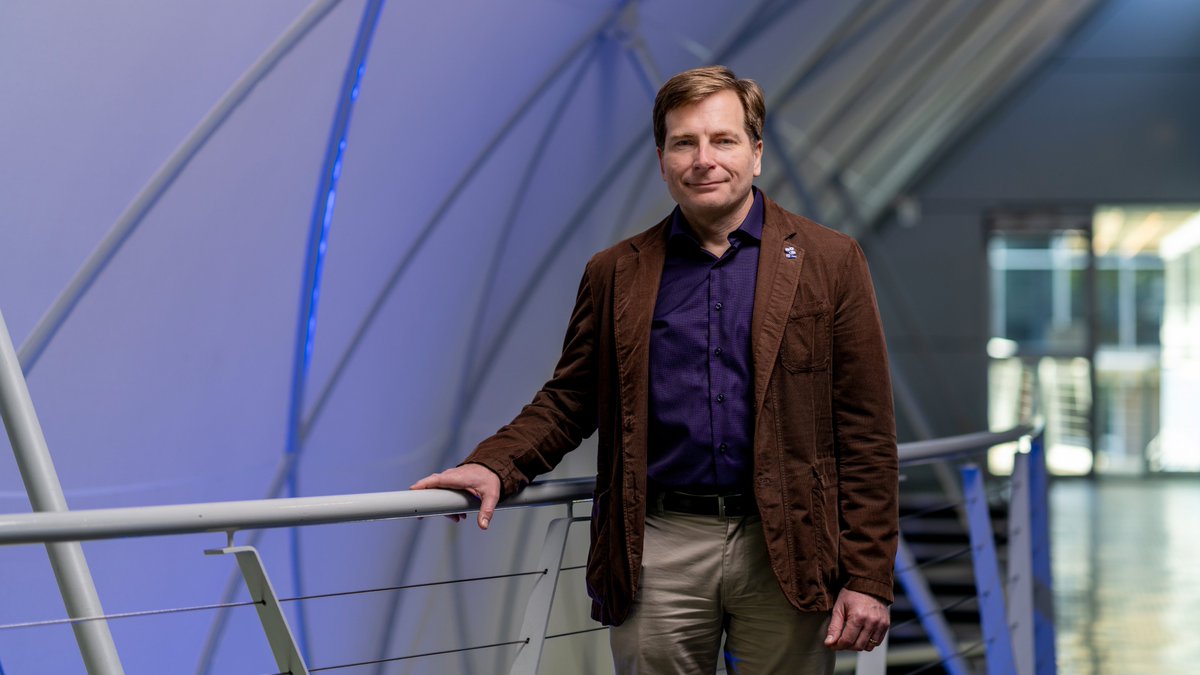 Science & Medicine at ANU (@scienceanu) on Twitter photo Congratulations to Associate Professor Eduardo Trifoni from <a href="/StromloANU/">Mount Stromlo</a> and ANU InSpace, who was recently honoured with the Knight of the Order of the Star of Italy 🌟
A/Prof Trifoni was awarded for his contributions to science and Australian-Italian relations. Congratulations to Associate Professor Eduardo Trifoni from <a href="/StromloANU/">Mount Stromlo</a> and ANU InSpace, who was recently honoured with the Knight of the Order of the Star of Italy 🌟
A/Prof Trifoni was awarded for his contributions to science and Australian-Italian relations.