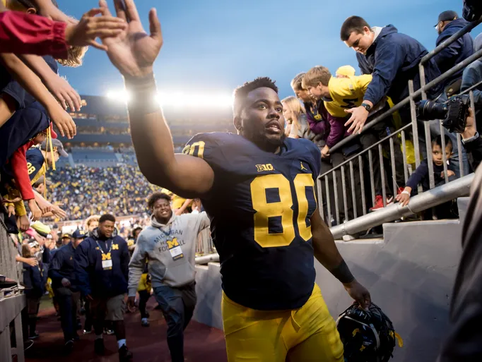 🥳 Happy birthday to Khalid Hill! 
   
🎂 On this date in 1995.... 
   
    Khalid Hill was born. Hill attended East English Village Prep Academy in Detroit, Michigan before committing to the University of Michigan.
   
〽️ 2013 - 2017   
Fullback &amp; Tight End        
#80