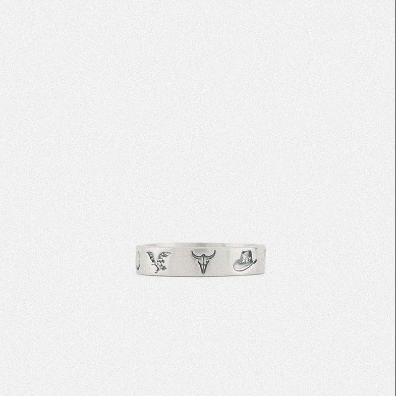 Finish your look with jewellery that channels your inner cowboy. Shop the Modern Rodeo Collection now #SergeDeNimes l8r.it/IZQx