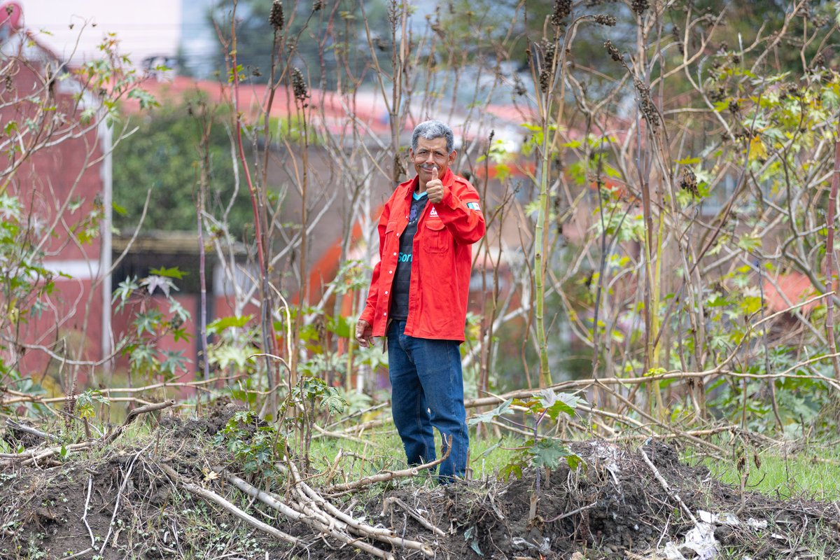 GobCoacalco2022's tweet image. Con el objetivo de reducir riesgos durante la temporada de lluvias 🌧, #SAPASAC realiza trabajos de limpieza y rectificación del talud en el Canal Cartagena, a la altura de Rancho La Palma, en el límite con Tultepec.  

 #ContinuidadDeBuenosResultados