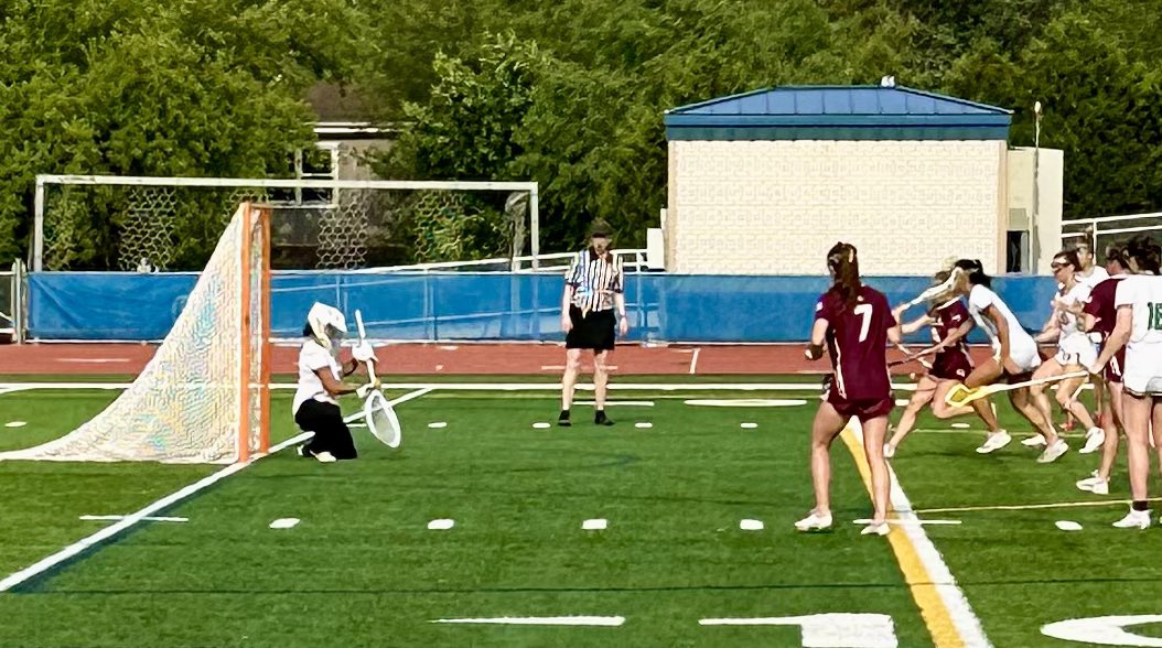 Girls’ Lacrosse
IHSA Super Sectional
York falls 16-8 to Loyola.  Congratulations girls on an exceptional season!  So proud of this wonderful group of talented girls!